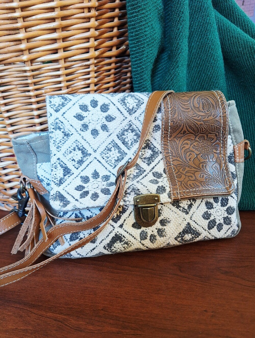 NWOT Myra Bag Spell Bound Messenger Bag, Hand Crafted Canvas Leather Crossbody